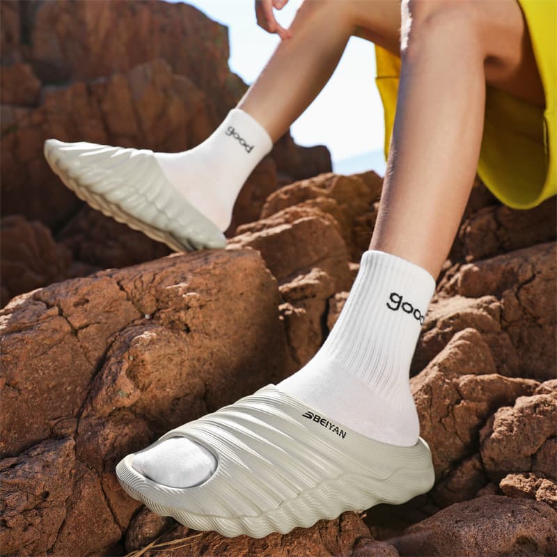 2025 New Personalized Fashion Minimalist Coconut Flip-Flops for Men Outdoor Sports Sandals Foreign Trade Cross-border Wholesale