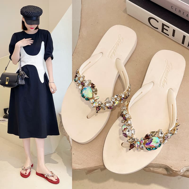 Women's Summer New Bohemian Flat Non-Slip Toe-Post Beach Sandals Casual Flip Flops