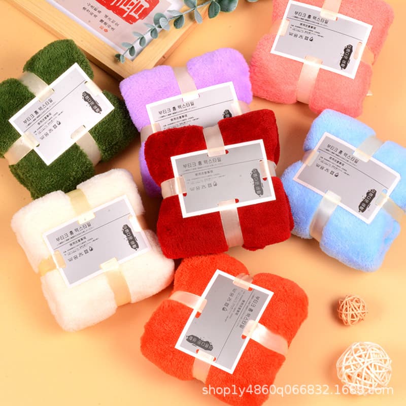 Square coral fleece towel favors, wedding return gifts, wedding shop gift box combinations, birthday and business creative gifts wholesale