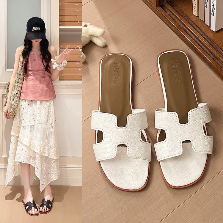 Large size h slippers for women summer new style versatile slippers travel flat sandals wholesale foreign trade spot