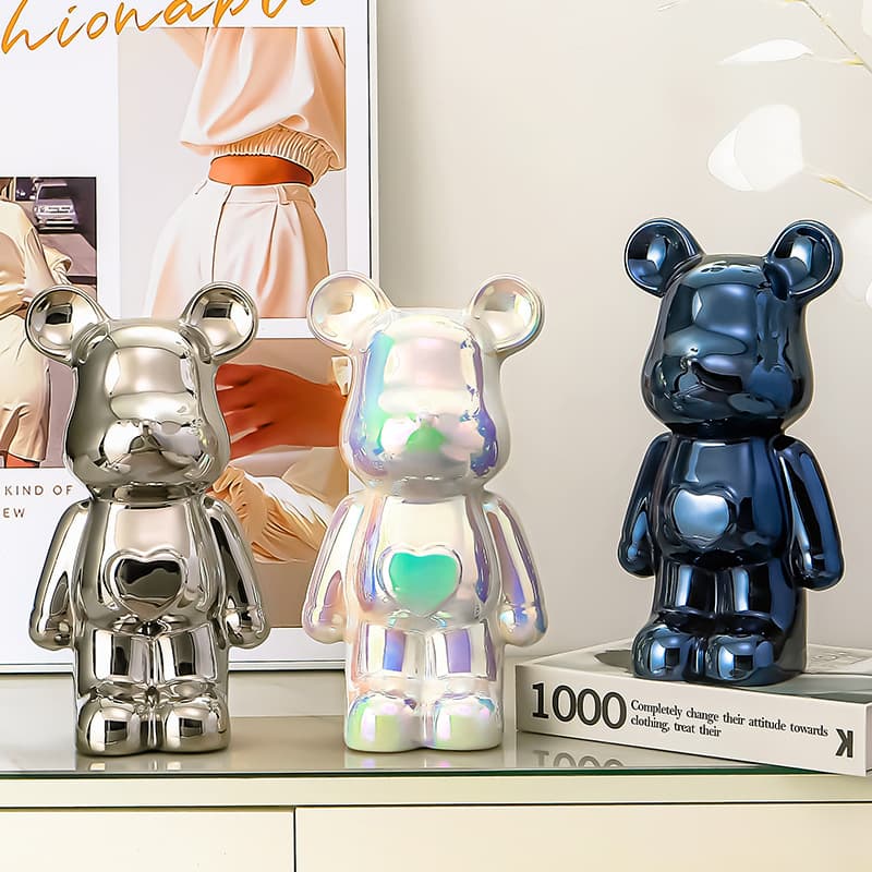 High-end minimalist violent bear figurine, electroplated ceramic heart bear, living room wine cabinet, light luxury trendy toy gift TV stand