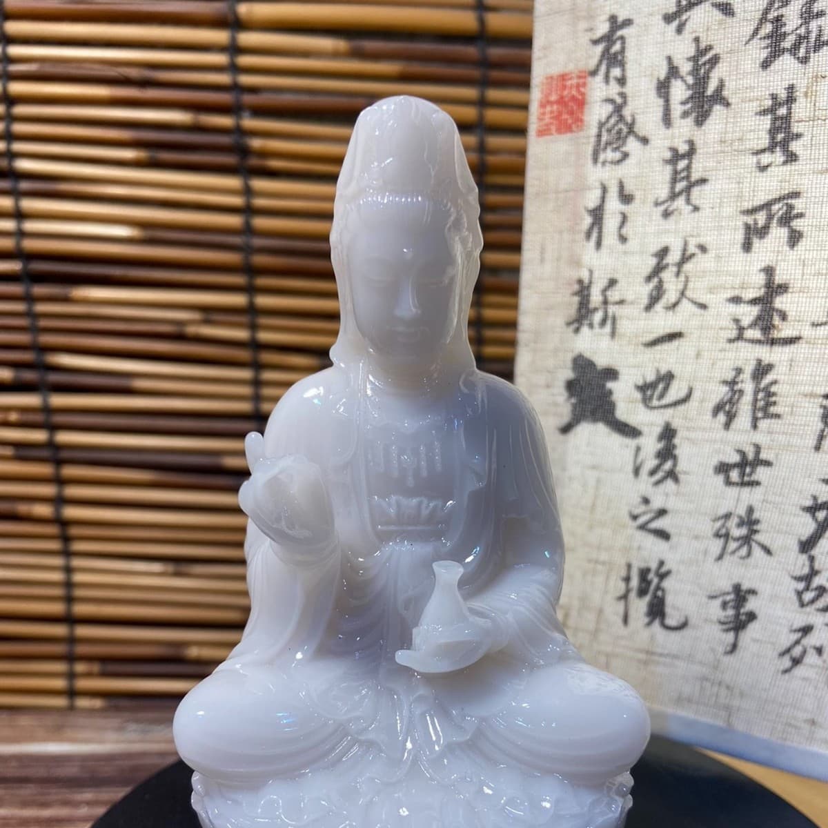 White Marble Lotus Seat Guanyin Bodhisattva Zen Decoration for Home Worship, Peace Protection, Living Room Entryway Ornament