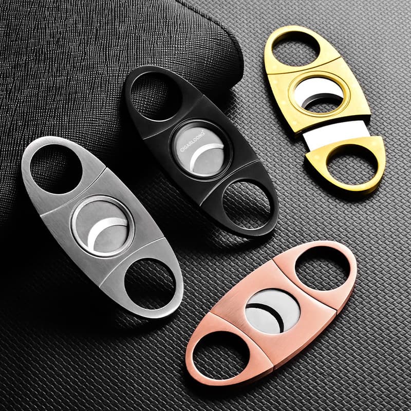 Smooth and sharp stainless steel cigar cutters, double-bladed, smooth and sharp metal cigar cutters.
