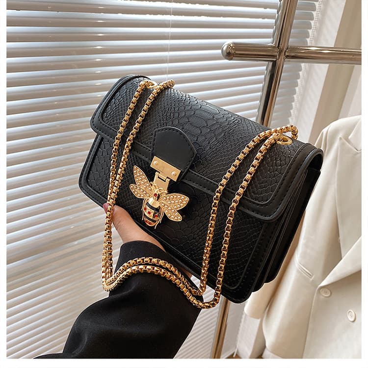 Spring and Summer New Bag Women's 2022 New Fashion Western Style Chain Shoulder Bag Fashionable Retro Crossbody Bag Small Square Bag
