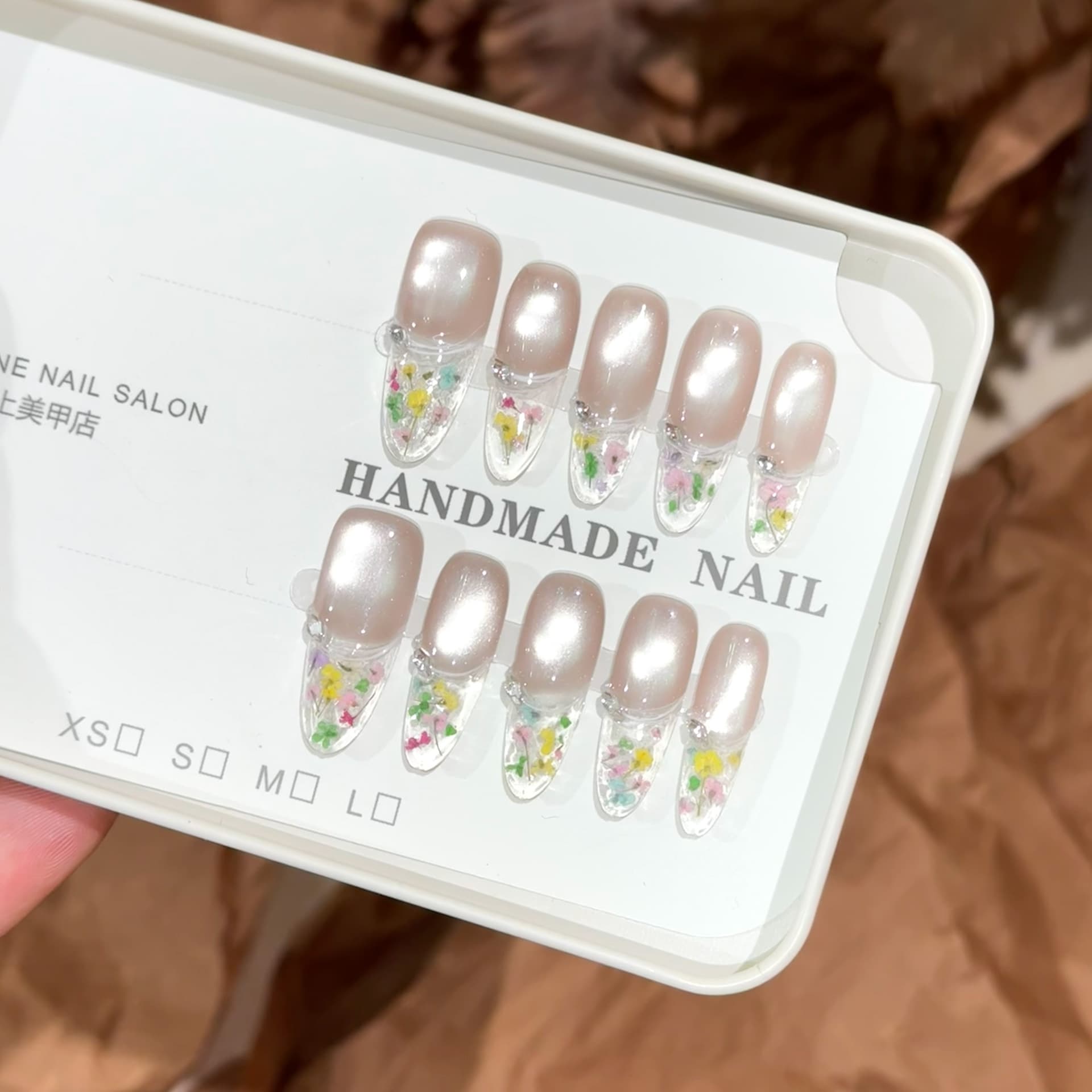 [Ice Clear Dried Flowers] Handmade Dried Flower Ice Clear Wearable Nails, Sparkling Fine Cat Eye Nails, Wholesale