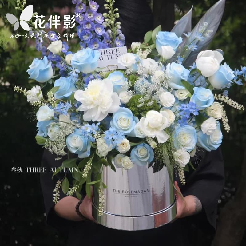 Silver Hugging Bucket Flower Box Gift Box round Shape Packaging for Fresh Flowers Bouquet Handmade DIY Present Tin Canister