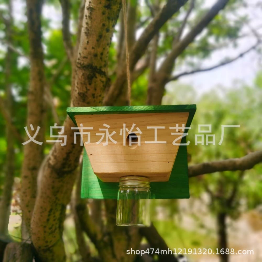 Outdoor Hanging Wooden Bee Trapper House Fly Attractant Box Insect Trap Bee Lure Device Pest Control Eco-Friendly