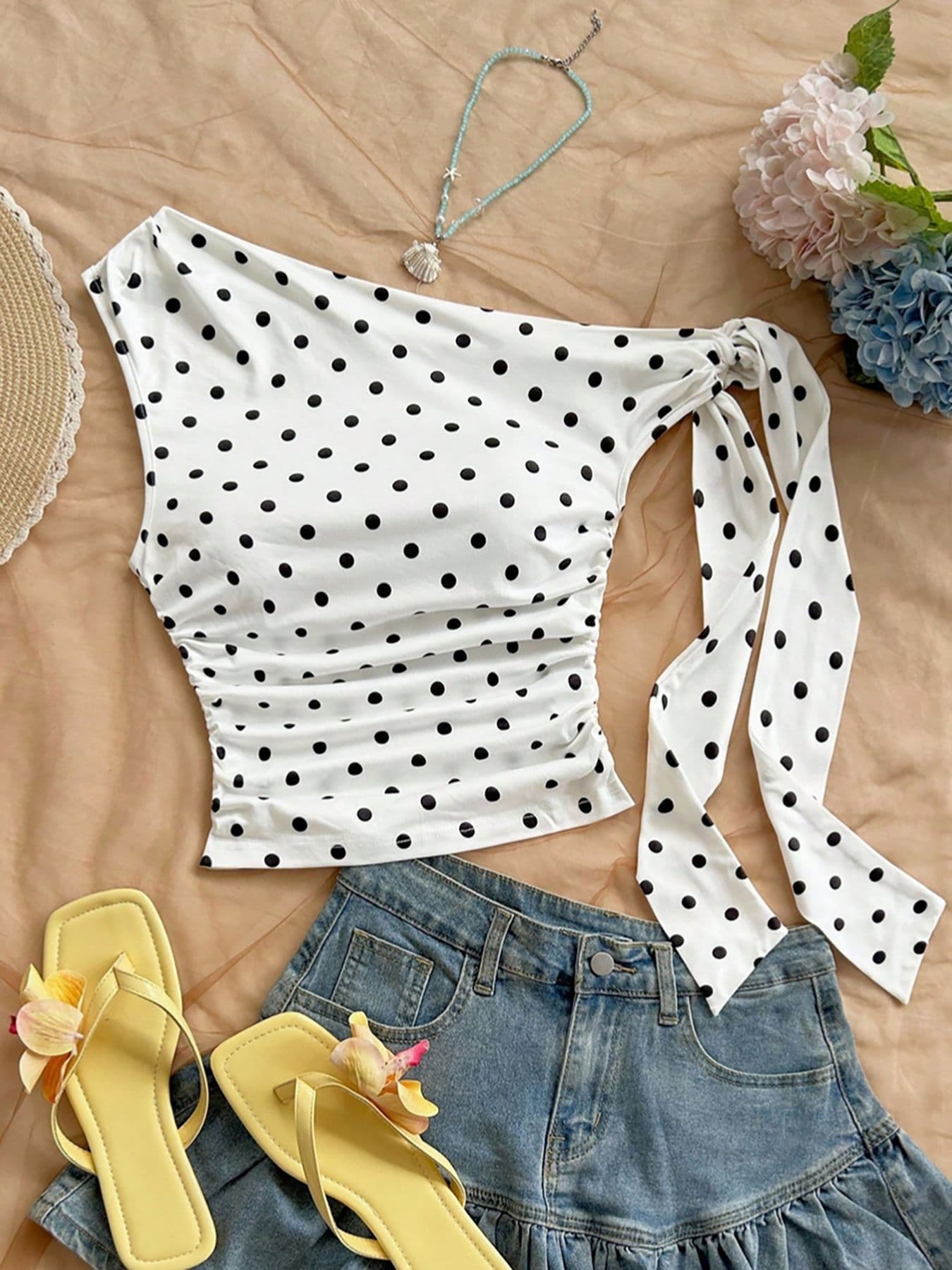 2026 European and American Summer New Slim Fit Polka Dot Camisole Top, Cross-Border One-Shoulder Tie Sweet Style Top
