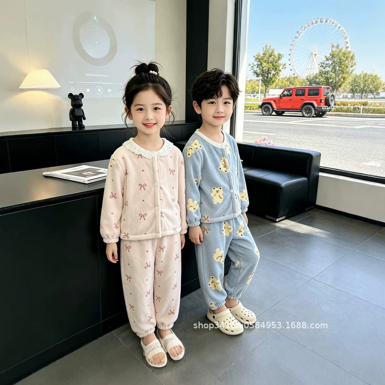 2026 autumn and winter new style velvet thickened children's home clothes for boys and girls Korean style warm suit