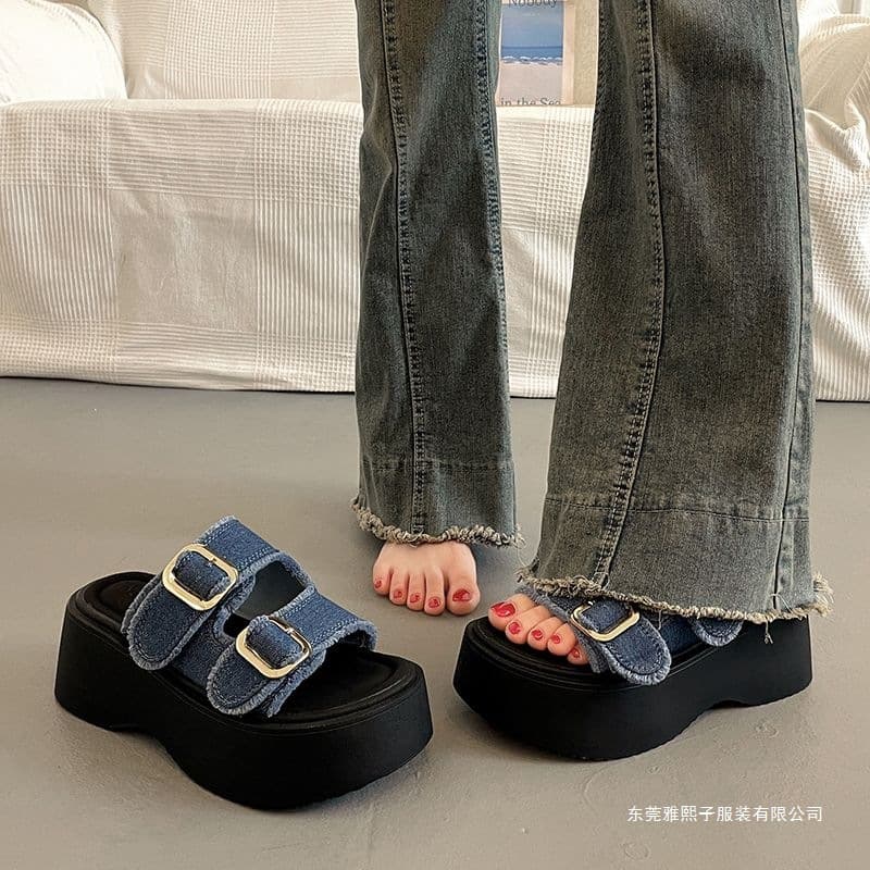2025 new versatile heightening denim slippers, sports Roman sandals, European trendy thick-soled platform sandals for women