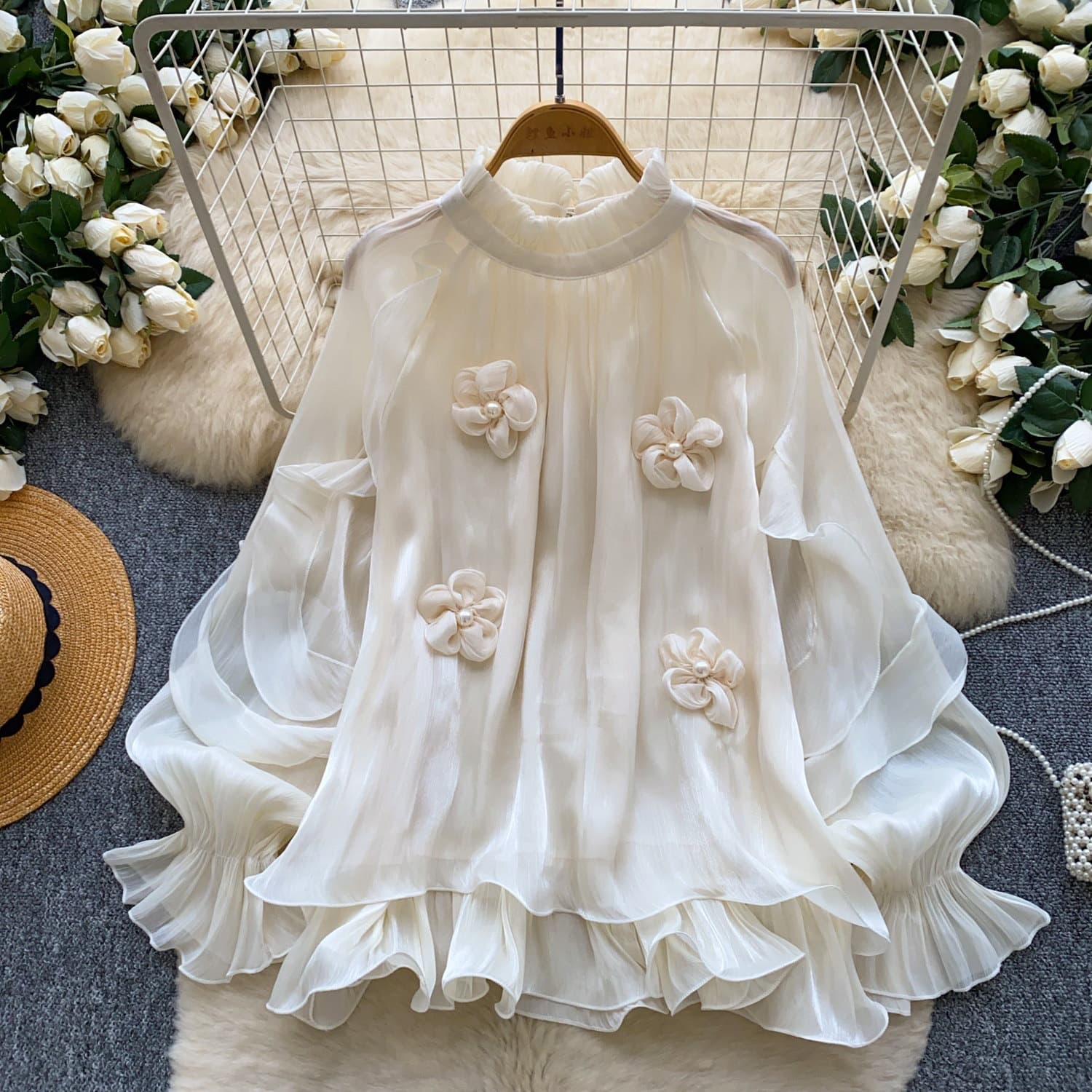 French Romantic Style 3D Floral Ruffle Blouse for Women Summer Loose Long Sleeve Lantern Sleeve Age-Defying Elegant Top