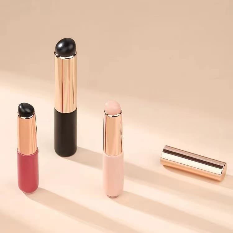 Silicone Lip Brush Silicone Lipstick Brush Lip Blending Brush Portable Lipstick Brush Multi-Functional Makeup Brush Mini Lipstick Brush
