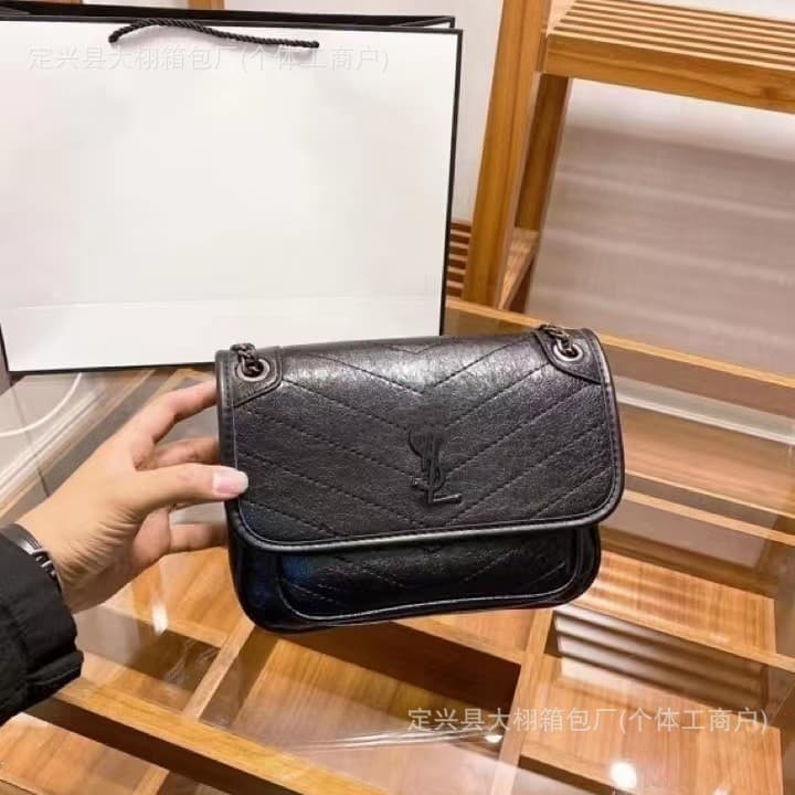 Original leather new D buckle Yang Shulin women's bag niki chain bag retro messenger bag pleated messenger bag oil wax leather