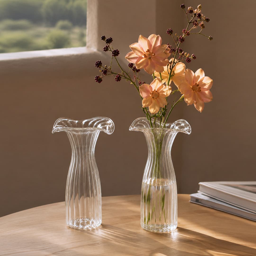 Ins Style Transparent Vertical Grain Glass Vase, Light Luxury Wavy Rim Hydroponic Vase, Home Dining Table Flower Arrangement Decorative Ornament