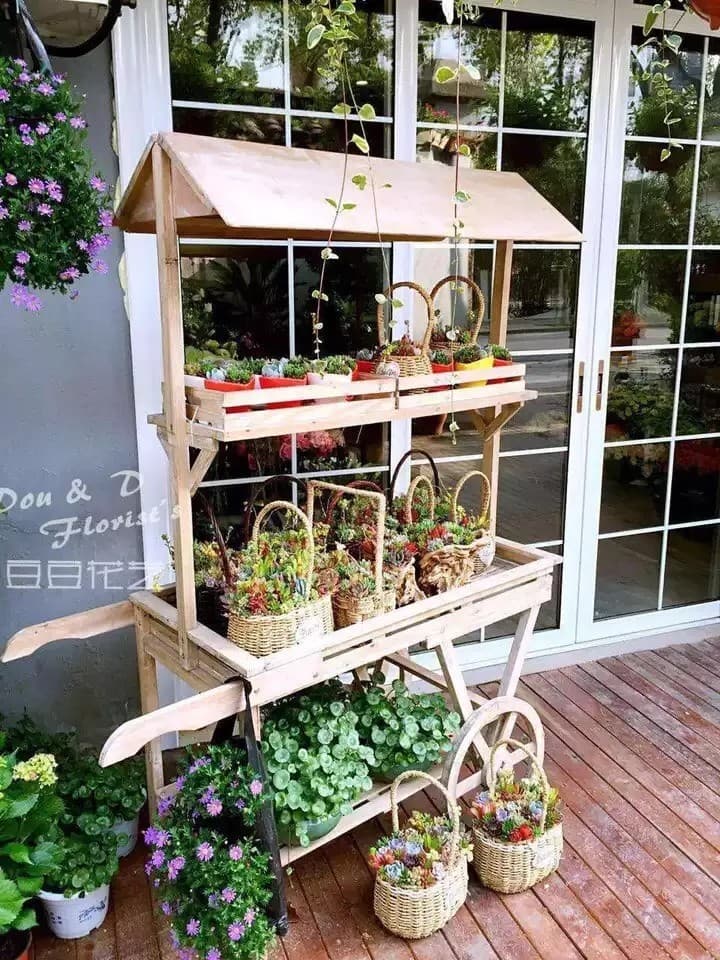 Flower cart, flower shop, supermarket solid wood large flower stand, flower cart, grocery shelf, street stall display, advertising sign, guesthouse