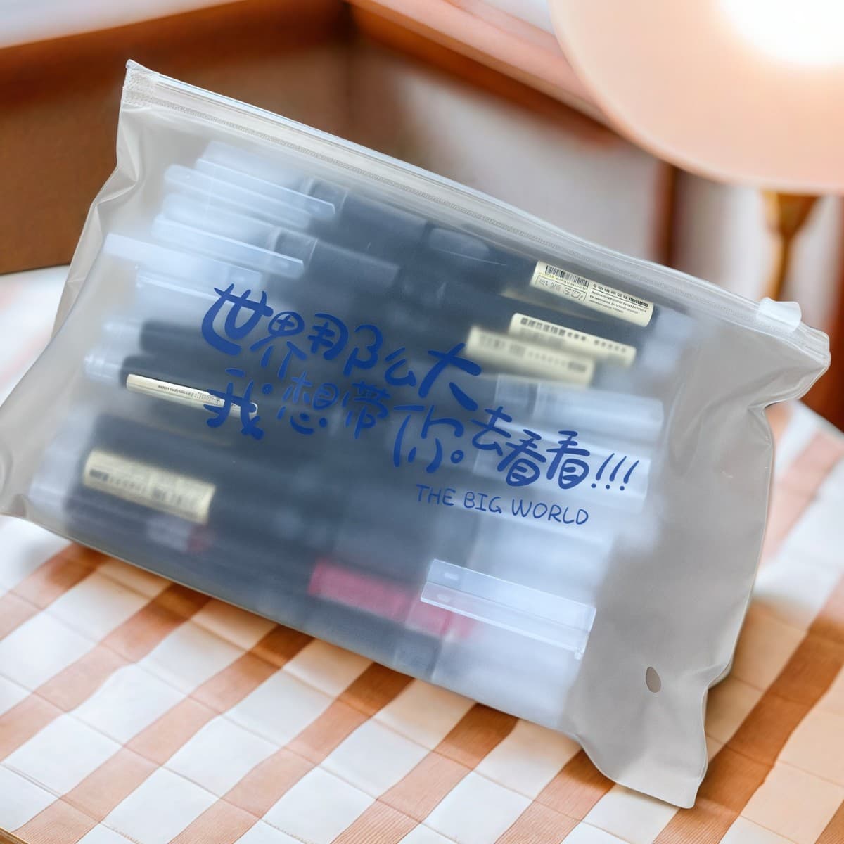 Quick-drying straight liquid roller ball pen color straight liquid signature pen large capacity 0.5 gel pen black manufacturer wholesale