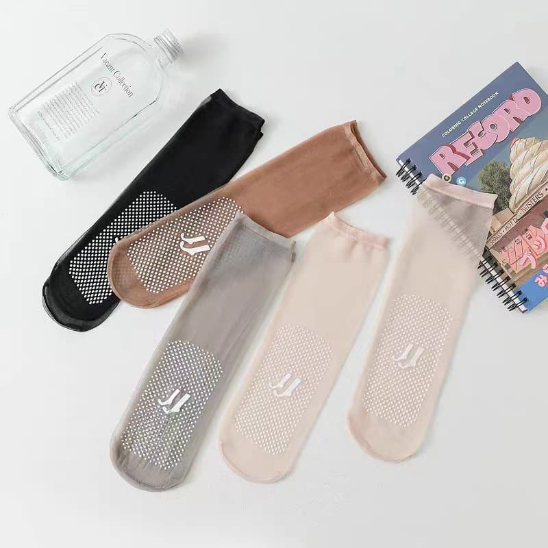 Crystal Silk Stockings Anti-Slip Thin Summer Women Steel Wire Stockings Breathable Sweat-Absorbing Anti-Snag Mid-Calf Spring Summer Women Short Socks