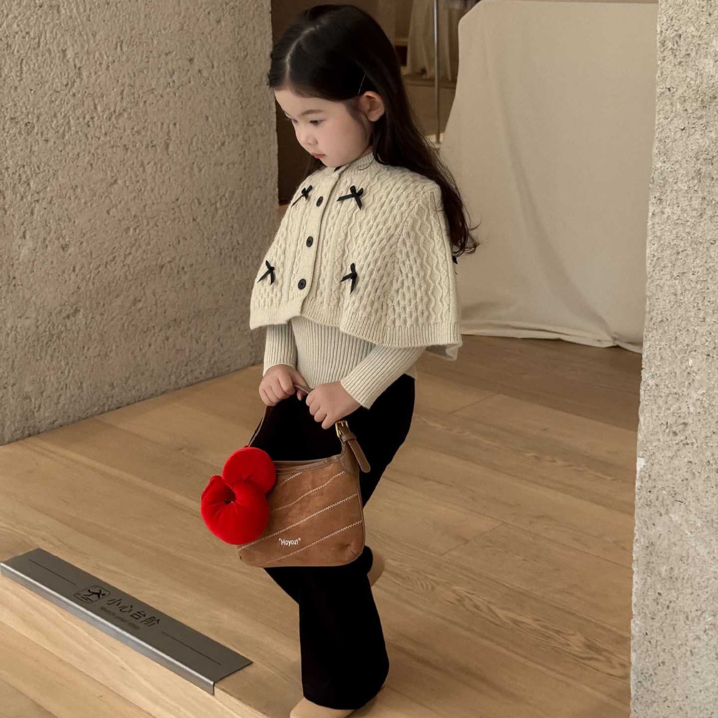 2026 Spring New Children's Clothing Korean Style Girls' Retro Bow Sweater Cape 2-Piece Set