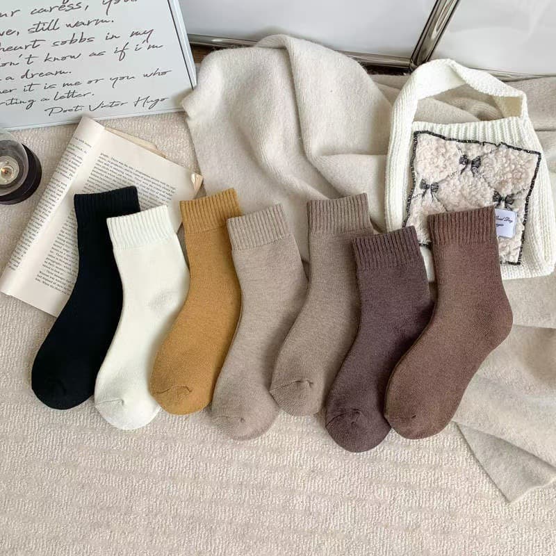 Autumn and Winter Thickened Loop Women's Socks, Solid Color Loop Socks, Versatile Mid-Calf Socks, Winter Warmth Socks Wholesale
