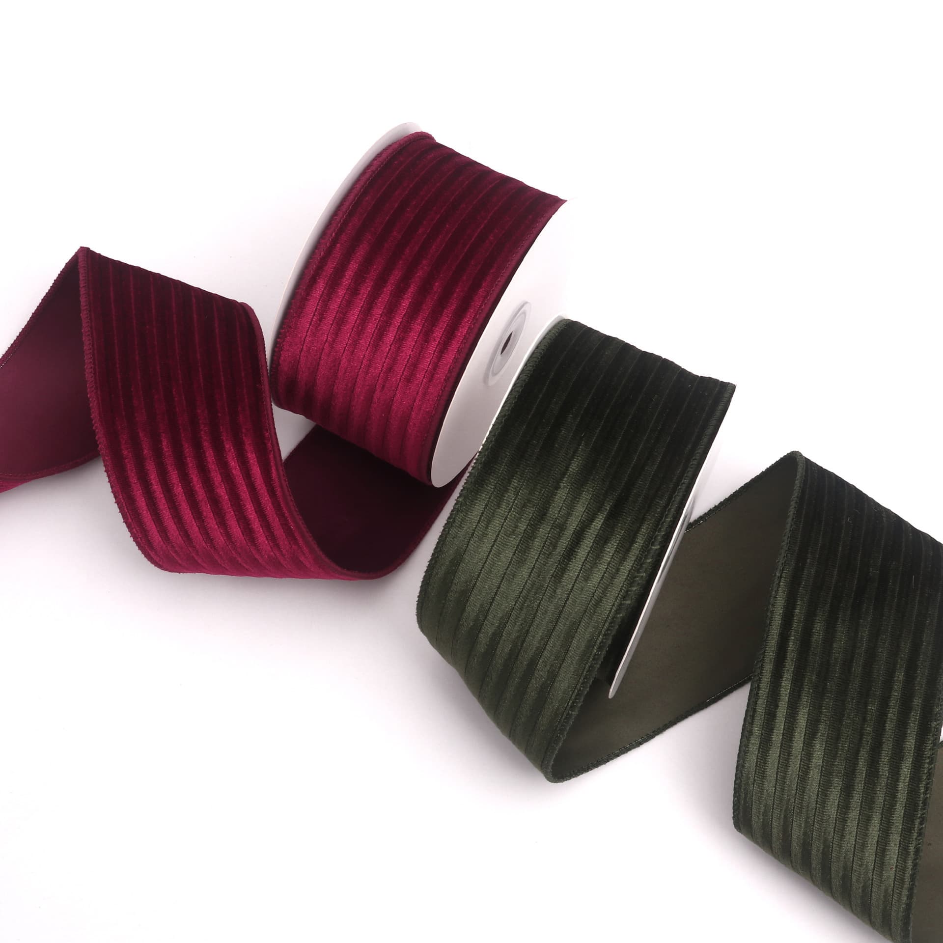 Christmas Red and Green Vertical Stripe Velvet Ribbon Overlock Ribbon with Wire Edge Ribbon DIY Bow Christmas Background Decoration Webbing