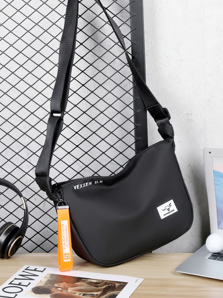 Cross-border supply new fashion trend men's bag shoulder bag casual crossbody bag men's backpack large capacity dumpling bag