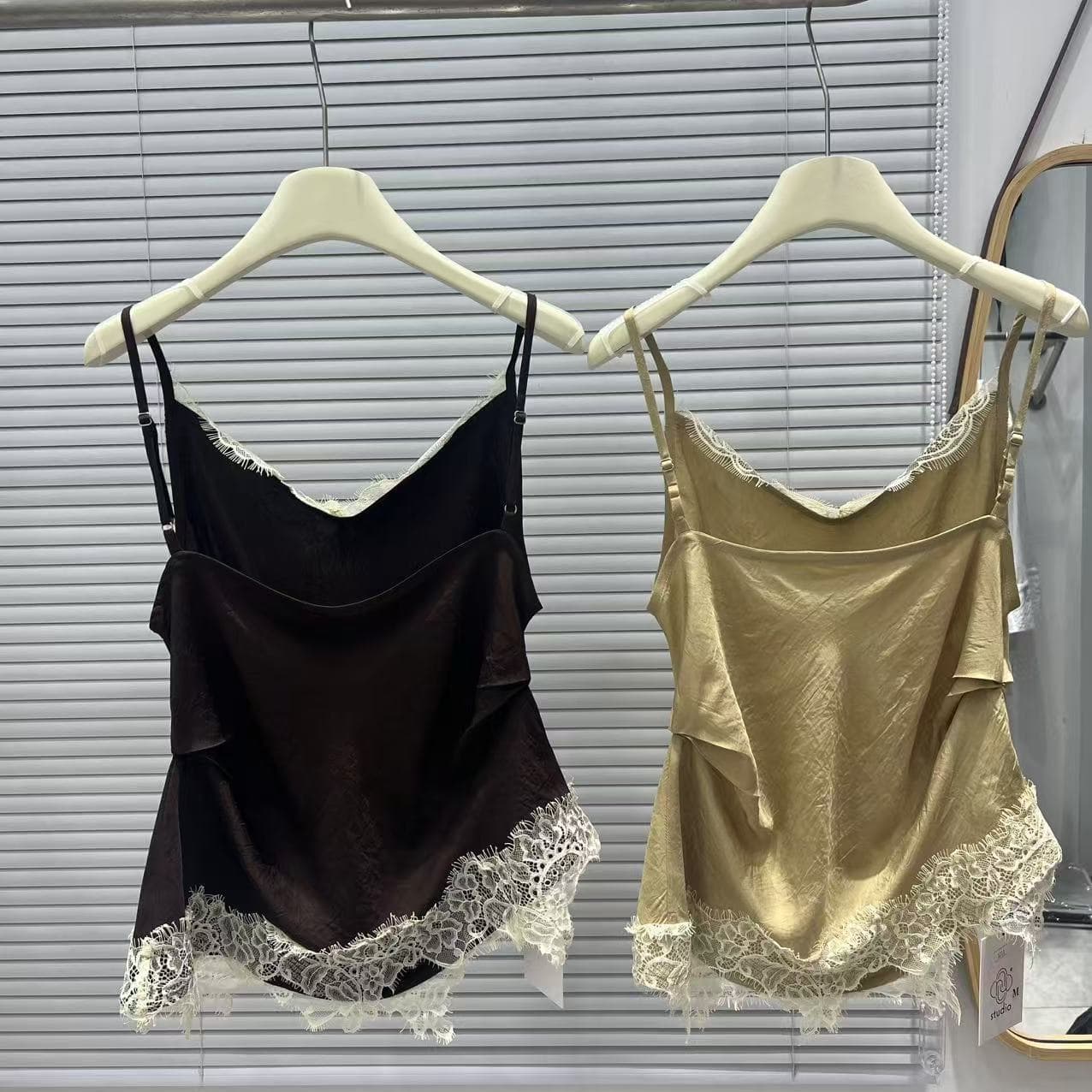 Subo Acetate French Lace Trim V-Neck Lace Camisole Top Source Factory