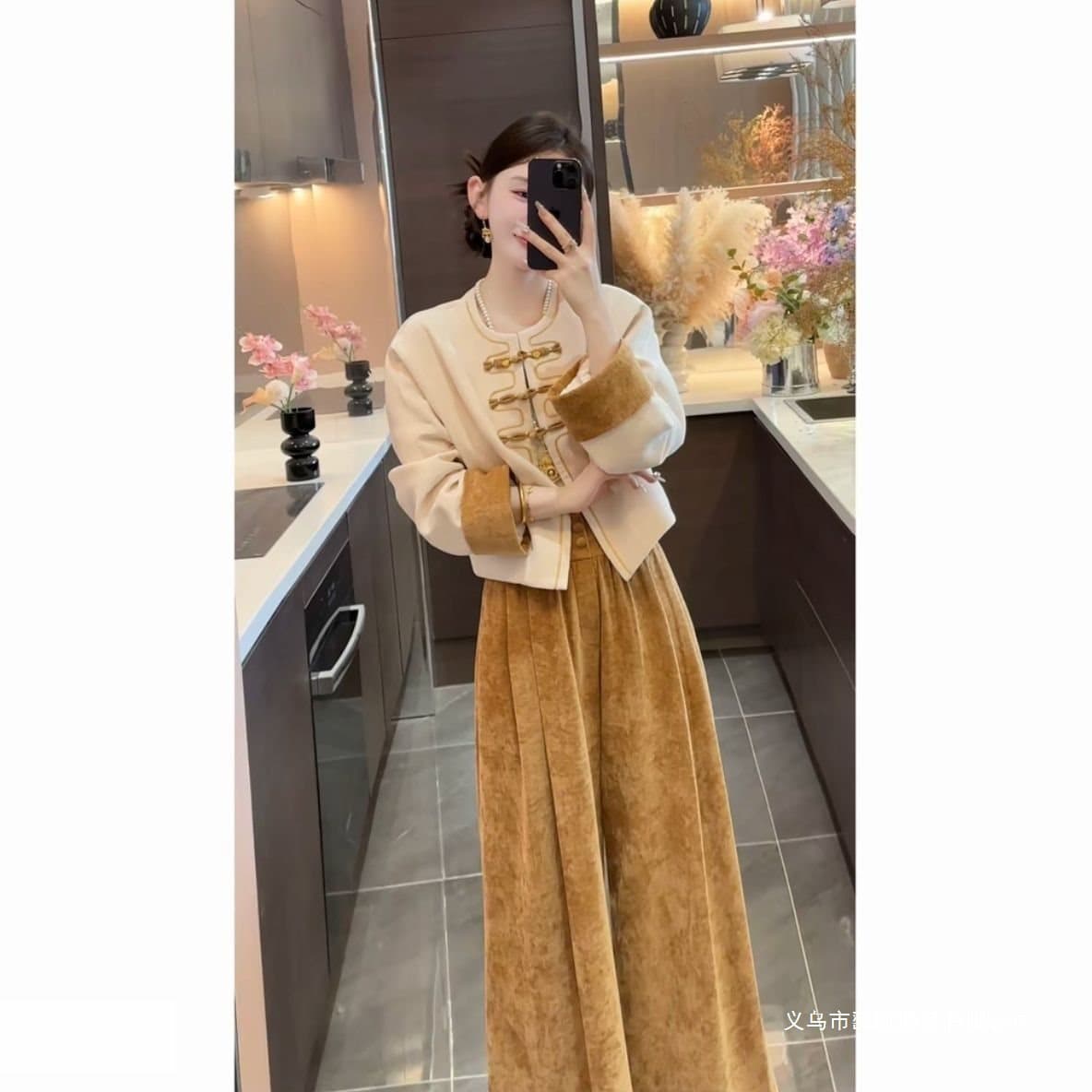 2025 Autumn Internet Celebrity New Style New Chinese Two-Piece Set Women's National Style Frog Button Fashion Jacket + High-Waist Wide-Leg Pants Trendy