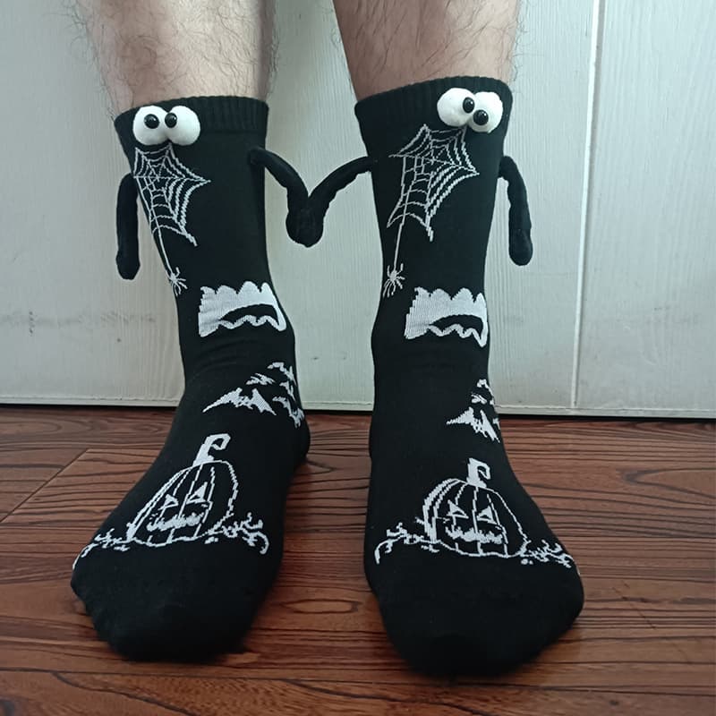Couples Halloween Magnetic Hand Holding Socks Cute Christmas Theme Breathable Polyester Cotton Mid-Calf Socks for Youth