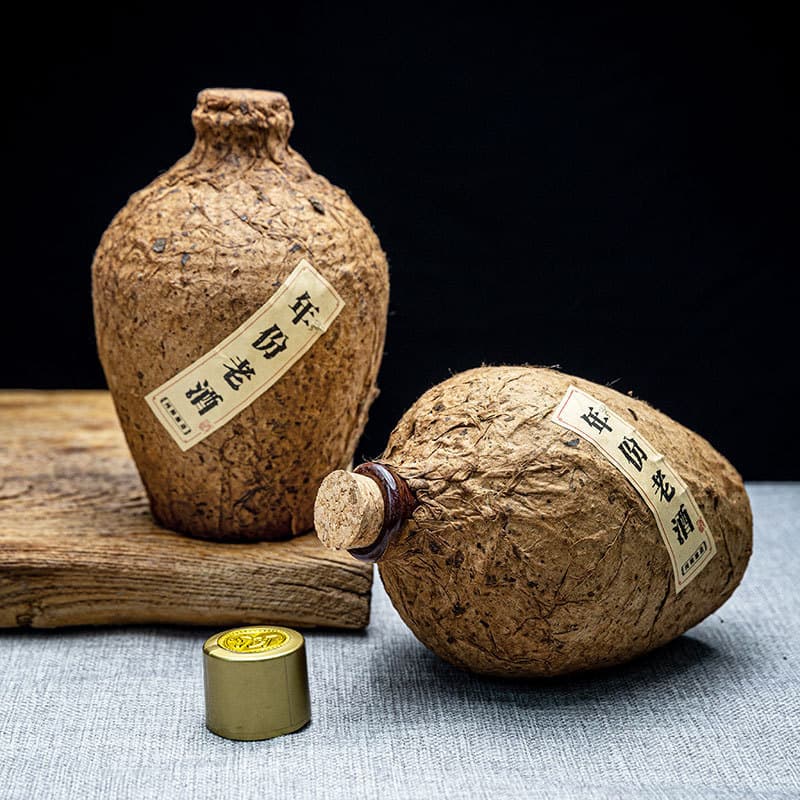 Antique One-Jin Ceramic Liquor Bottle with Sealed Lid, Traditional Wine Pot for Infusions, Includes Gift Box Packaging