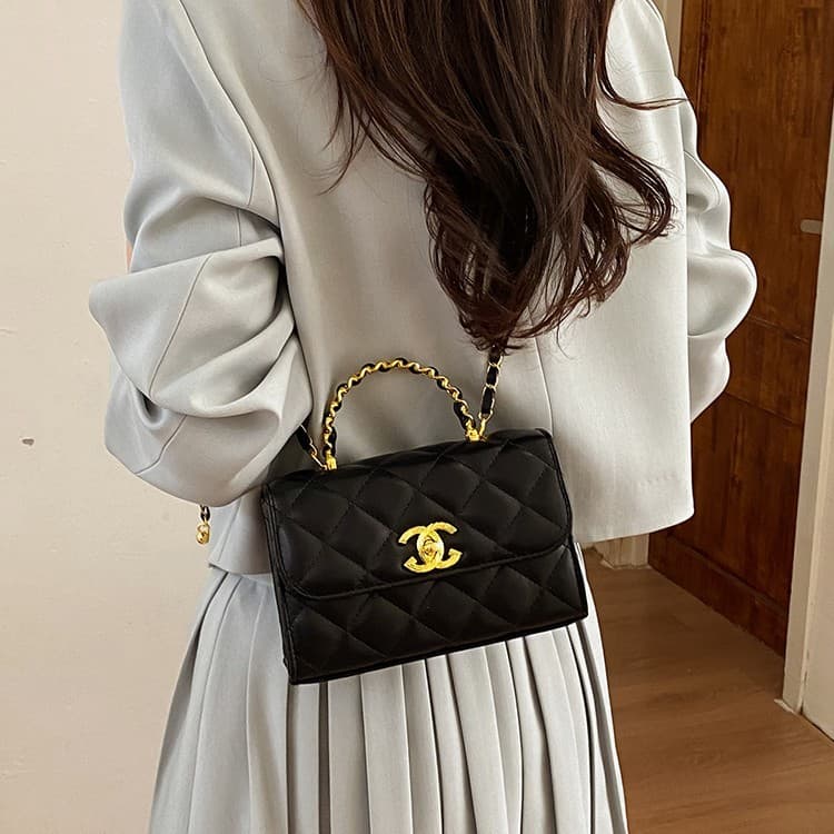 Cross-border chic women's handbag 2026 new versatile shoulder small square bag diamond quilted commuting chain crossbody bag