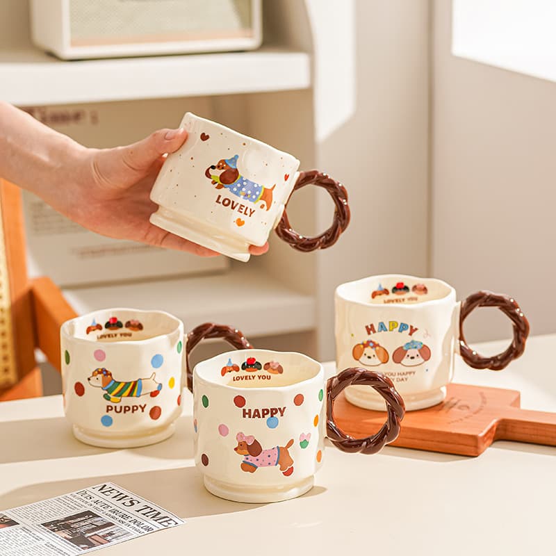 Hot-selling Twisted Handle Sausage Dog Mug, Popular Ceramic Mug, High Appearance Value