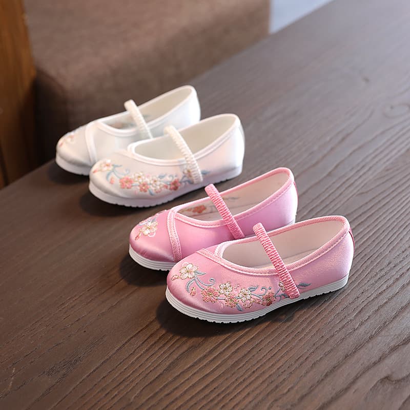 Girls' Hanfu Embroidered Shoes, Chinese Ethnic Style Horse Face Skirt Ancient Costume Performance Shoes, Children's Old Beijing Cloth Shoes