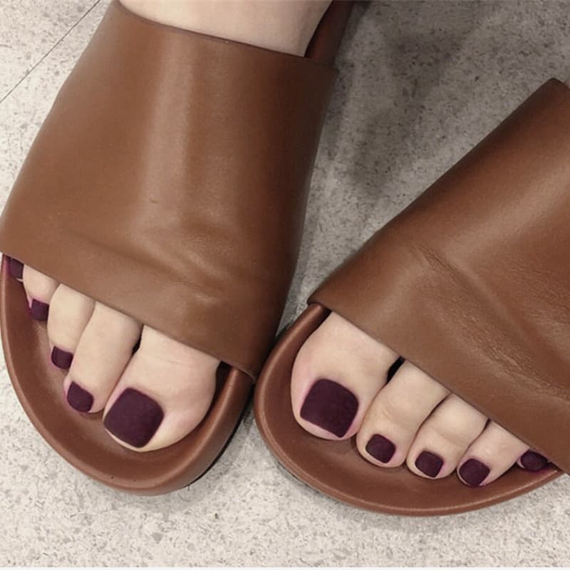 Factory Direct Sales Short Simple Toenail Patch All-Match Solid Color Frosted Purplish Red Toenail Wear Manicure