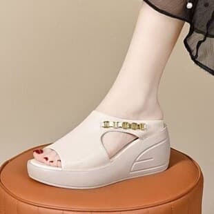 Cross-border Cloud-Like Thick Sole Open-Toe Slippers for Women Summer Outdoor High-End Style with Dresses Fashion Beach Mule Peep-Toe Sandals