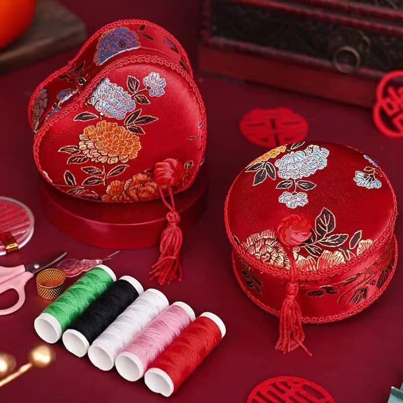 Bohemian-style sewing kits and bridal sewing boxes are available for cross-border exclusive supply. Factory direct sales of Bohemian sewing kits.