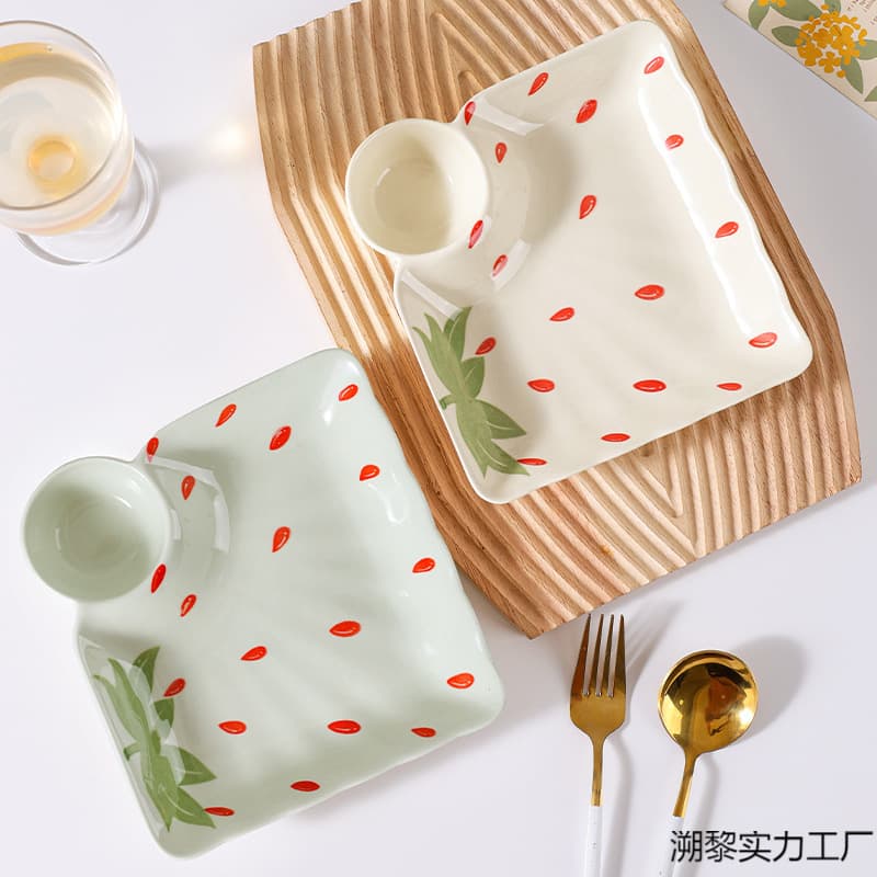 [Individual Pack] Underglaze Decoration - Encountering "Berry" Goodness - Ceramic Dumpling Plate [Main]