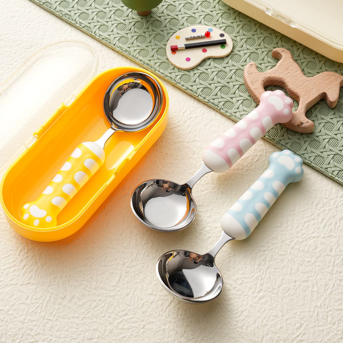 304 stainless steel cat claw round spoon children's tableware flat spoon creative cute cartoon spoon baby food supplement small spoon