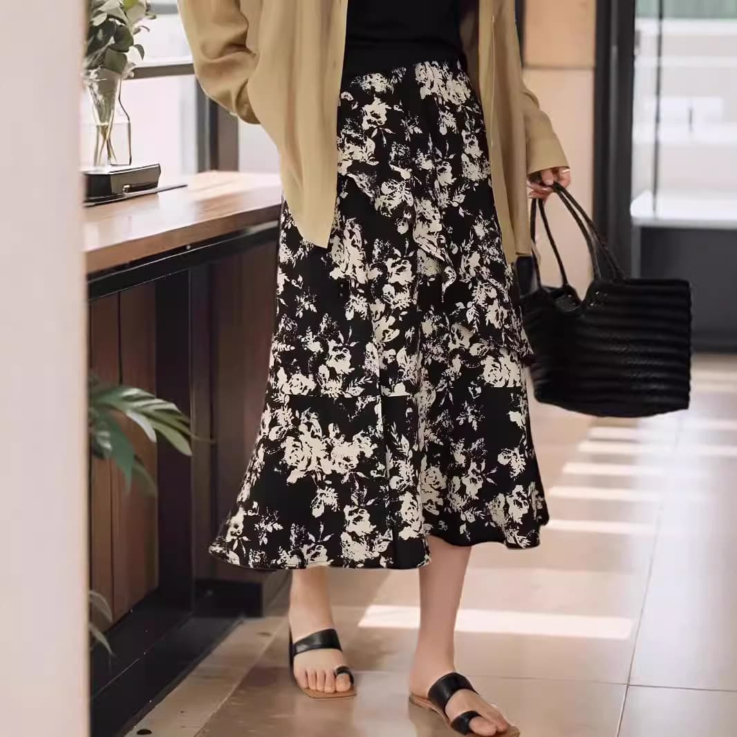 Ink Painting Fishtail Skirt Plus Size Women Ruffled Print Half Skirt Side Slit Little Black Skirt 3420