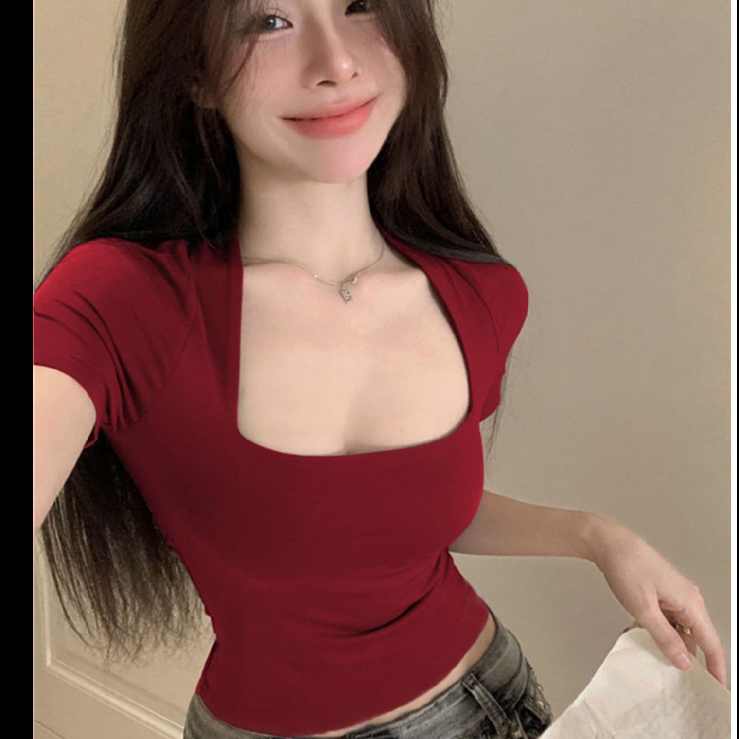 Black Square-Neck Short-Sleeve T-Shirt for Women, 2026 New Summer Slim-Fit U-Neck Unique and Beautiful Waist-Cinching Top