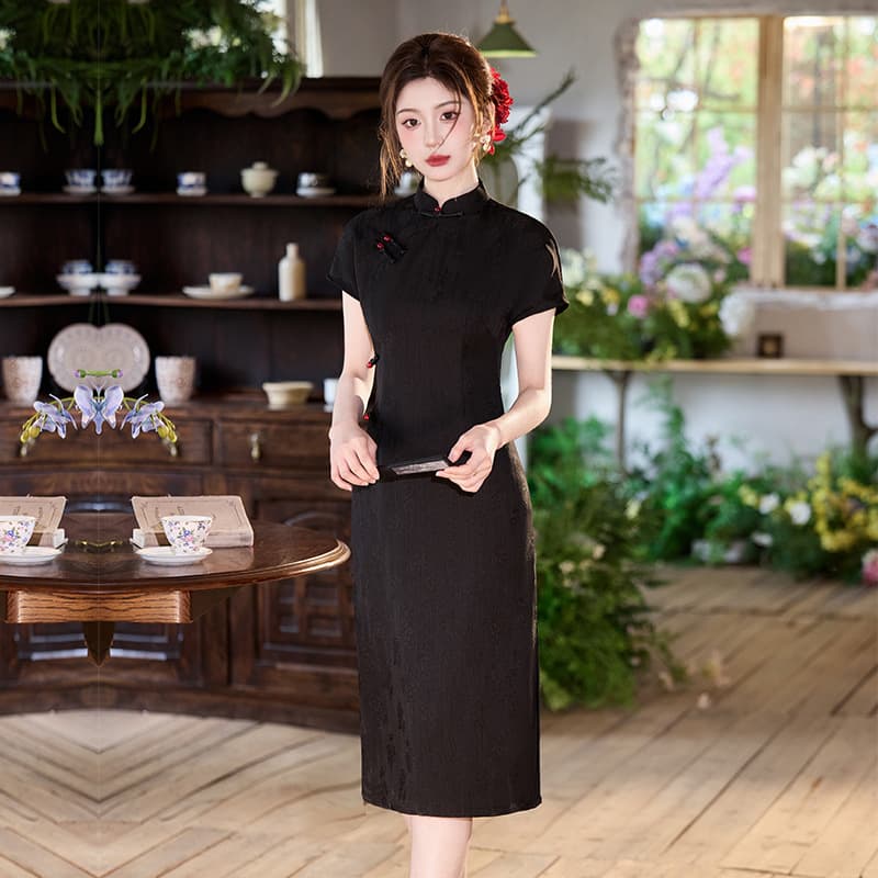Cheongsam 2025 New Improved Retro Toasting Dress Bride Short-sleeved Red Engagement New Chinese Wedding Dress Women