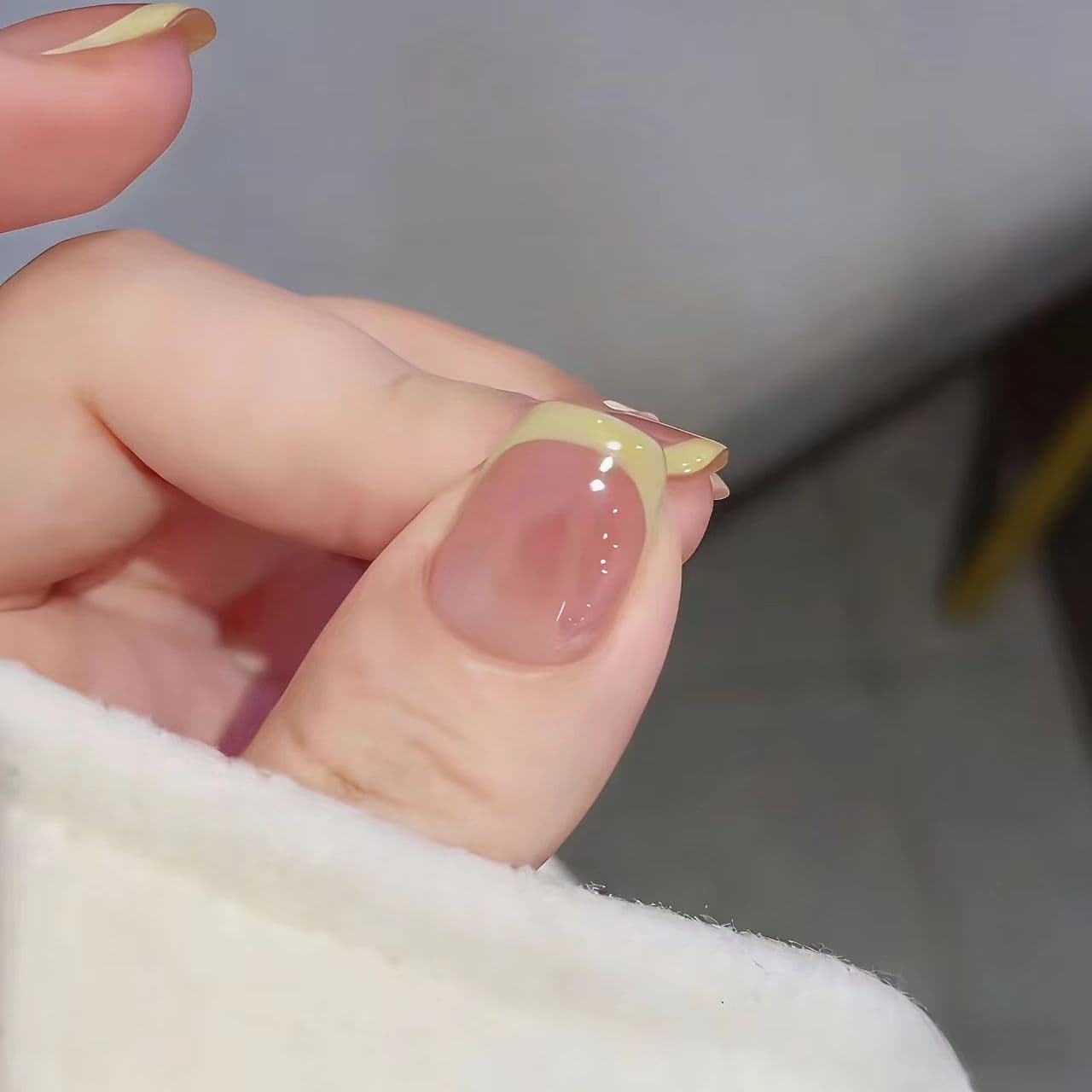 Lemon Yellow 2026 Spring/Summer New Wearable Nails Sweet Pure Desire Style Fresh Floral High-End Whitening Nail Art Wholesale