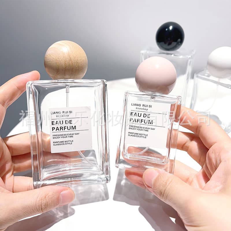 Ready supply of screw-top perfume sub-bottles, log-cap cosmetic bottles, square spray bottles, glass empty bottles, sample bottles