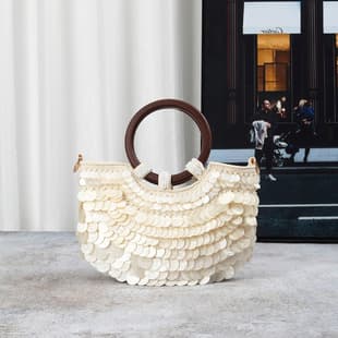 New Cross-Border Natural Mother-of-Pearl Handbag Handmade Beaded Wooden Handle Shell Bag Niche Light Luxury Banquet Women's Bag