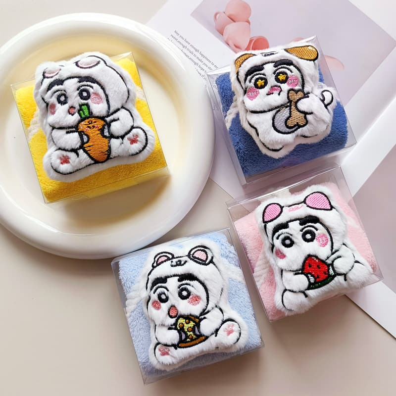 Crayon Shin-chan Plush Coral Fleece Towel, Hangable Hand Towel for Kids, Kindergarten Gift Box Set