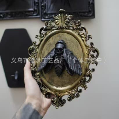 Cross-border Hot-selling Halloween Gothic Moth Frame Decoration Hanging Ornament for Amazon and Independent Station
