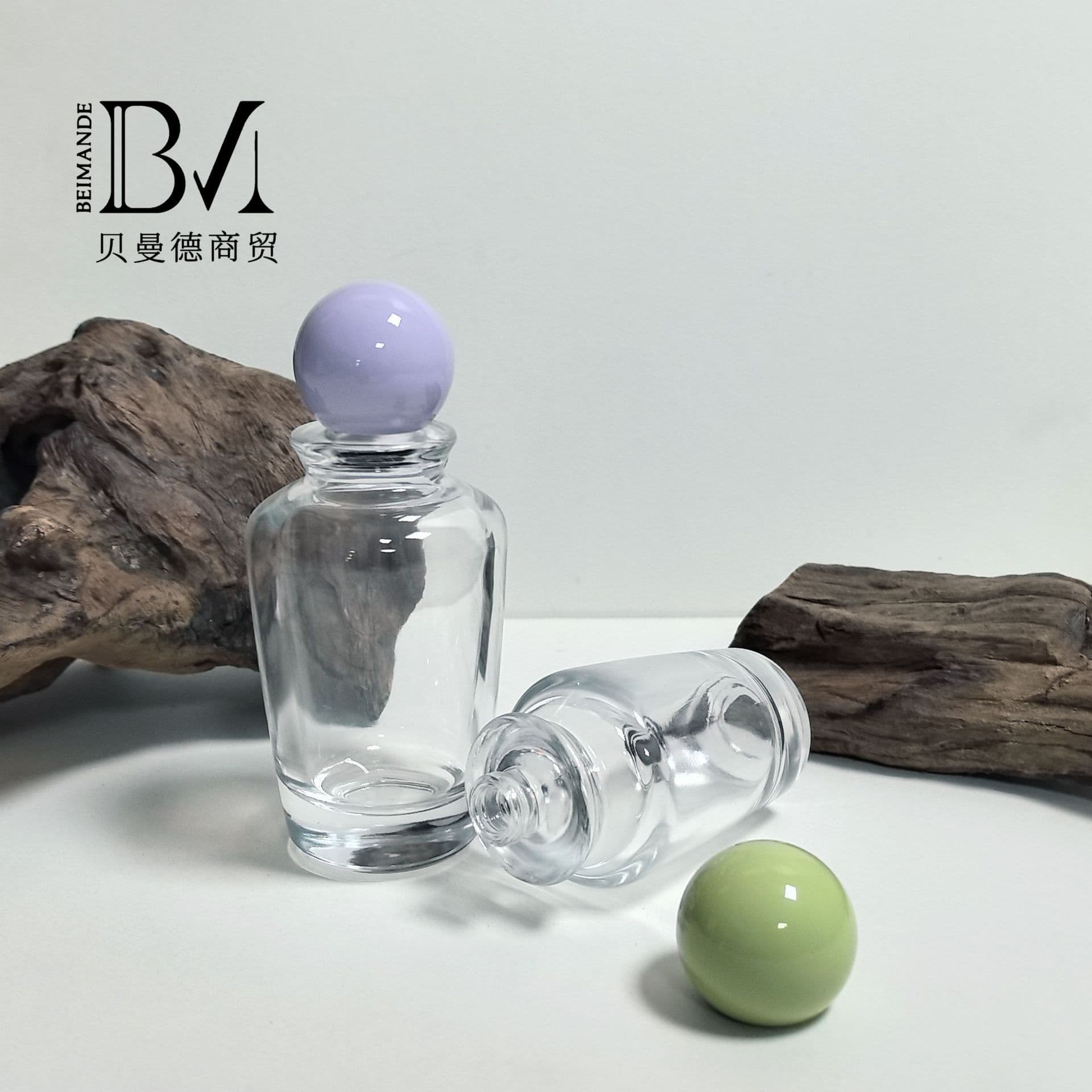 Factory in-stock wholesale high-appearance perfume bottles, high-end stylish empty bottles Glass bottle for perfume