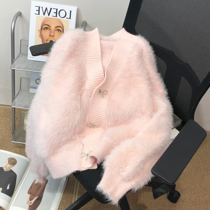 High-end faux mink fur pink sweater coat for women, new autumn/winter loose-fitting V-neck knit cardigan with elegant vibe.