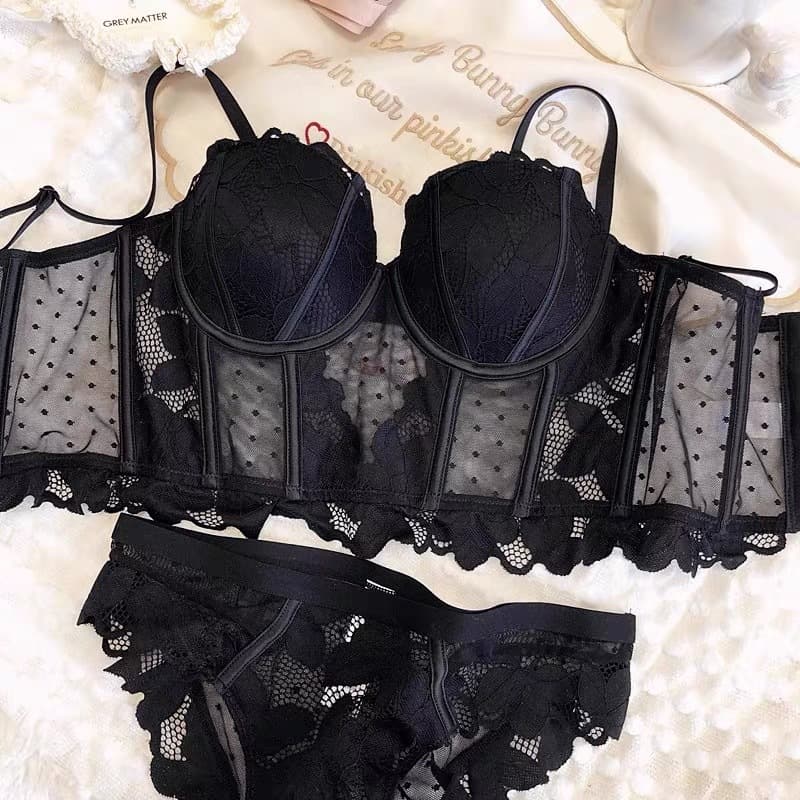 French-style sexy corset bra set for women with small breasts, featuring a push-up design that enhances and enlarges the bust. Includes underwire support.
