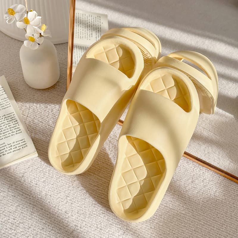 Summer Slippers for Women, Non-Odor, Home Bathroom Shower, High-End Feel, Wearable Outdoors, Anti-Slip Men's Sandals