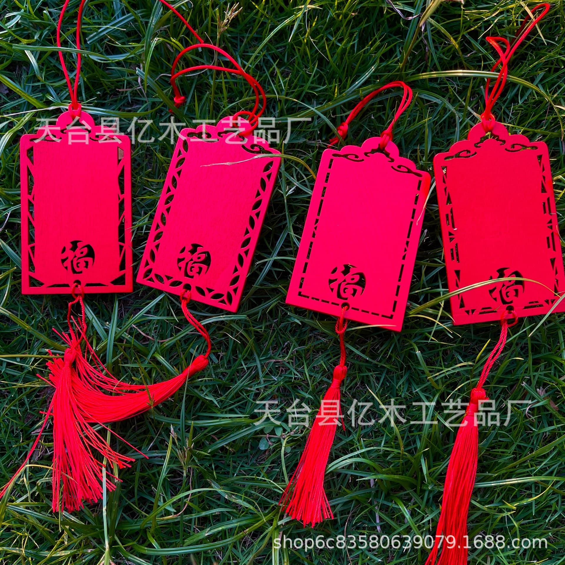 Red Hollow Wooden Blessing Plaques, Handwritten Wish Tags for Temple Attractions and Festive Decorations